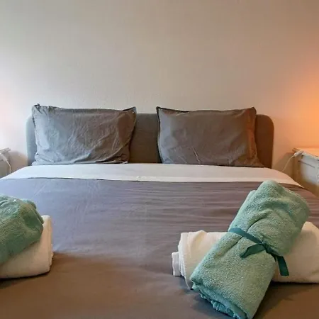 Apartment Seaflower House By Dolcestay Sesimbra